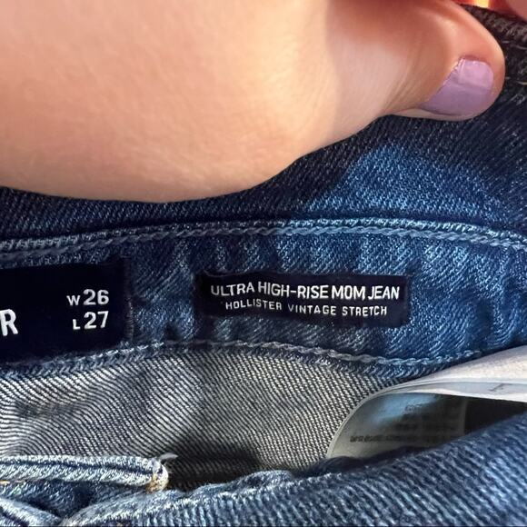 Hollister Vintage Stretch Ultra High Rise Mom Jeans Women's Size 26 Waist x 27 L - Picture 8 of 9